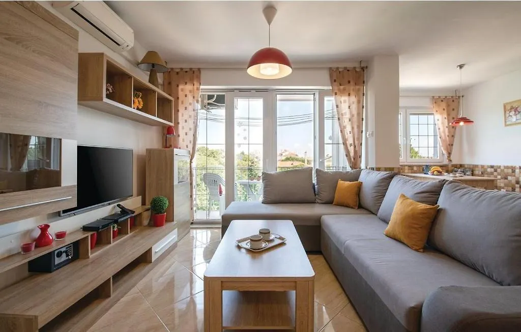 Popovic Apartment Pula Croatia