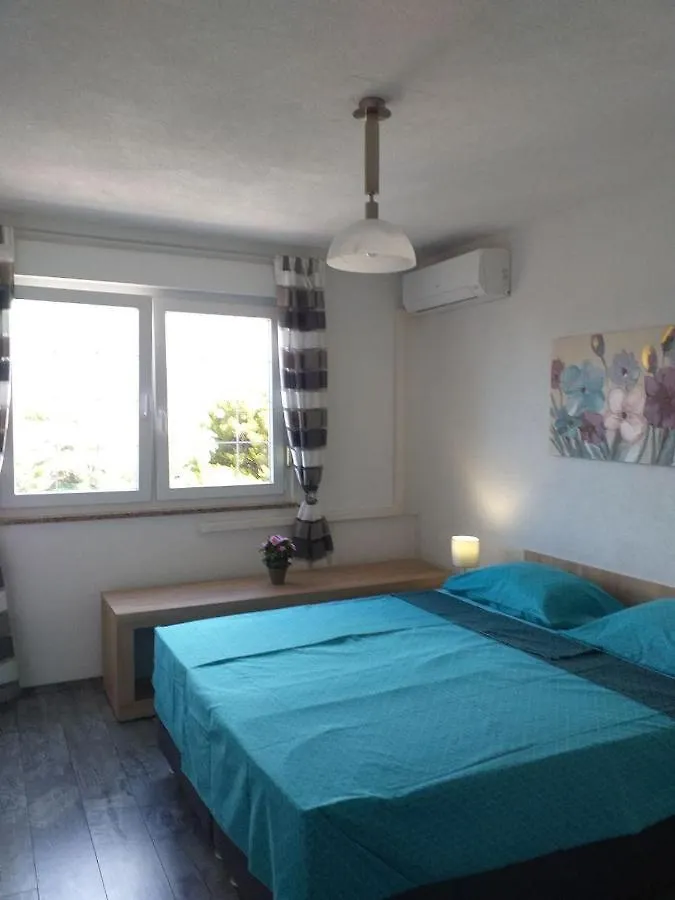 Popovic Apartment Pula